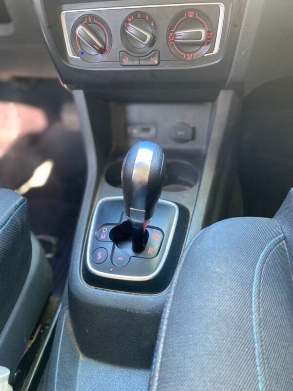 Volkswagen Suran 1.6 Highline I-motion 2017