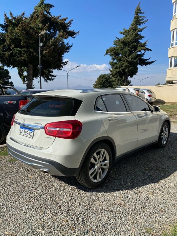 Mercedes-benz GLA250 4MATIC 2016