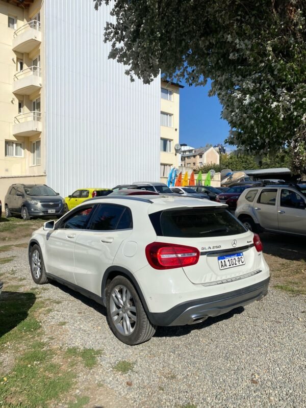 Mercedes-benz GLA250 4MATIC 2016