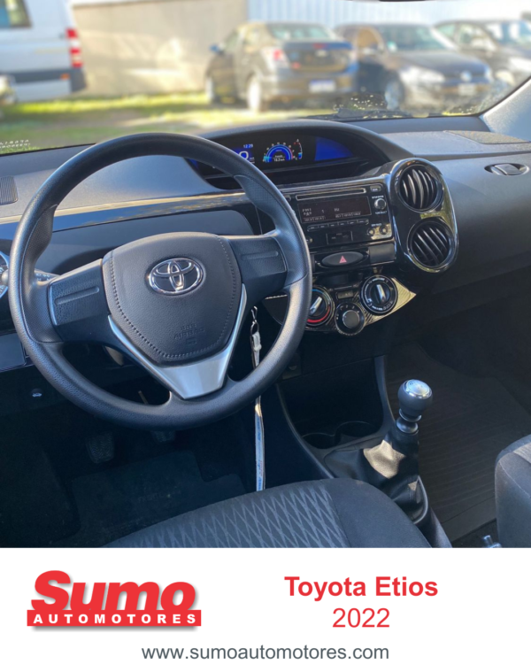 TOYOTA ETIOS X 1.45 6M/T  - 4 PUERTAS - 2022