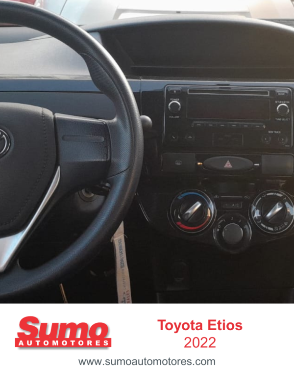 TOYOTA ETIOS X 1.45 6M/T  - 4 PUERTAS - 2022