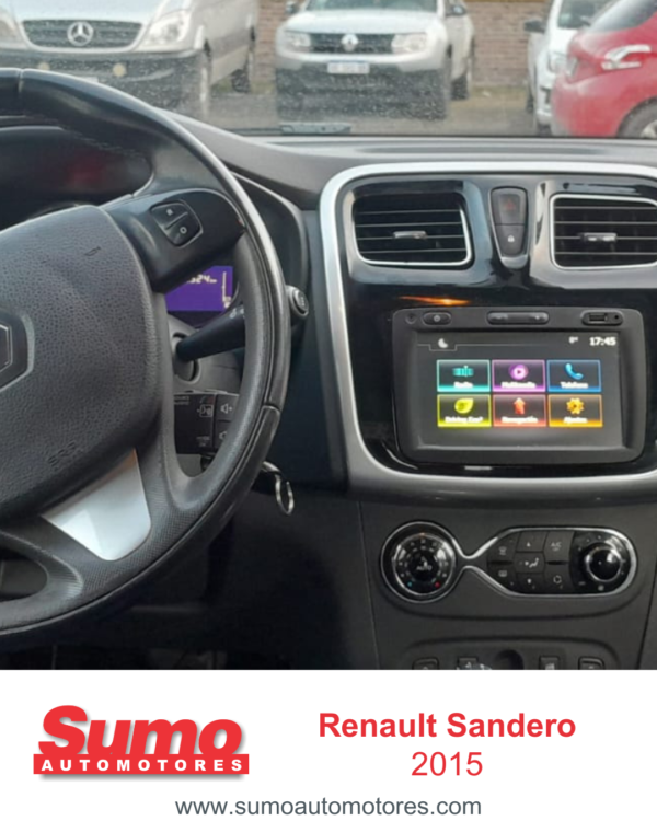 RENAULT SANDERO Privilege 1.6 16V  2015
